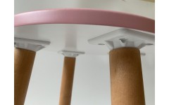 Детский табурет розовый серия Scandi с натуральными ножками
